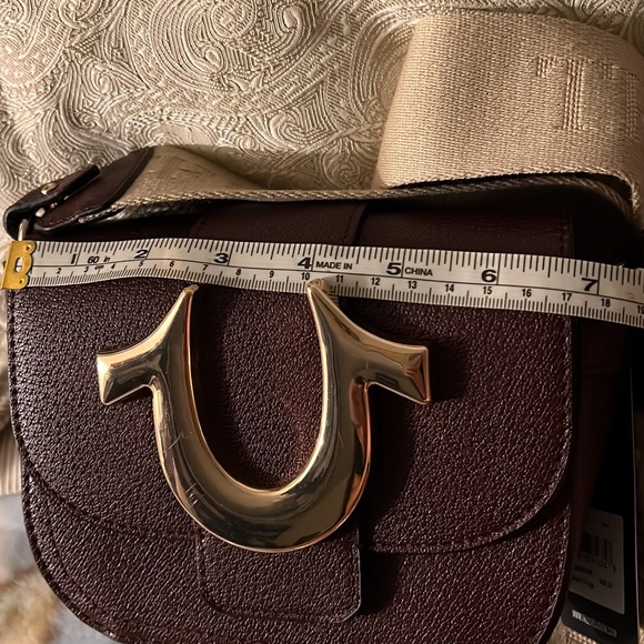 True religion crossbody bag🙏❤️ - Picture 12 of 13
